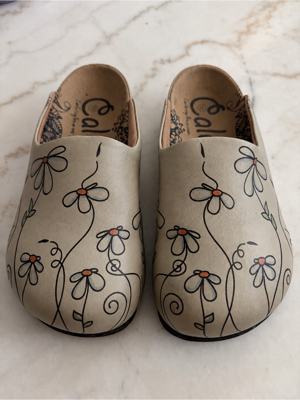 Calceo Beige Floral Slip-On Clogs Mules EU 37 Women’s 6.5–7